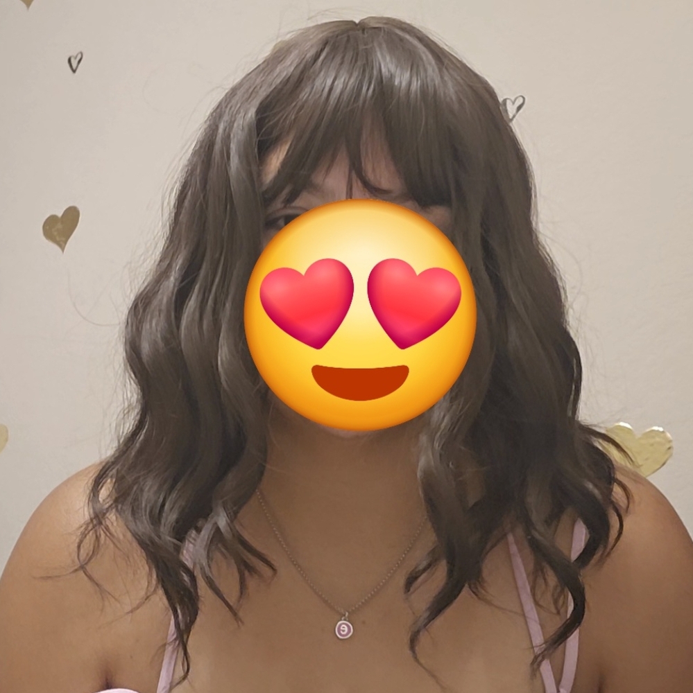 Wavy Bob wig with bangs